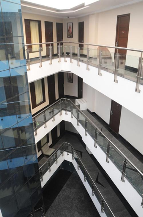 Hotel Gulnar Нью-Дели Экстерьер фото